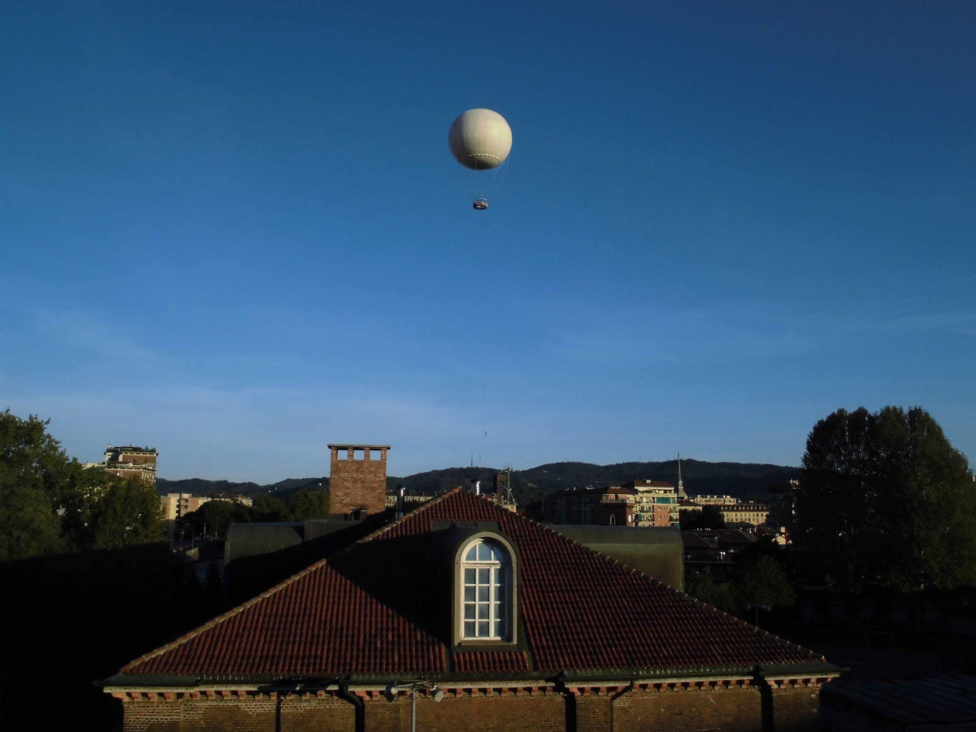 B&B Balon Turin Bagian luar foto